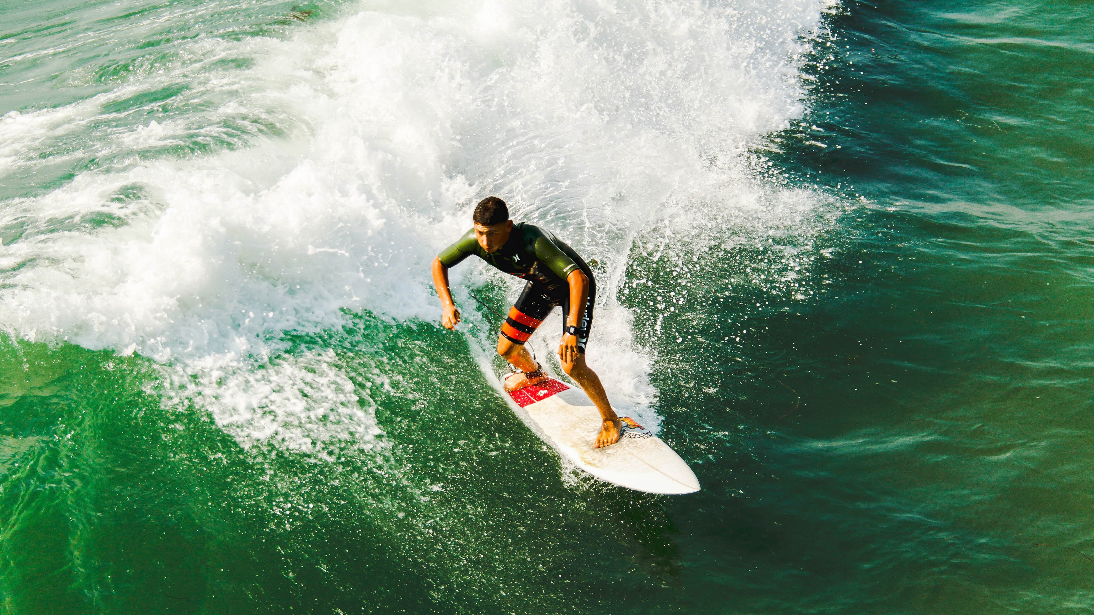武切维奇怒砍35+18末节打崩浙江！公牛重现黄金牛角，一人扣翻球架惊呆全场